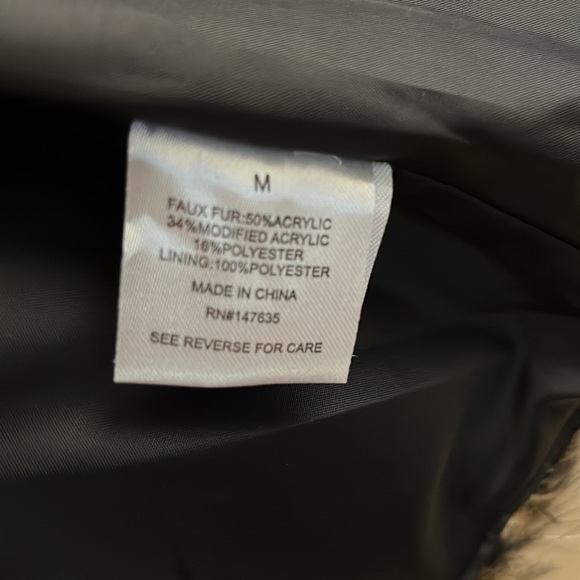 Romeo & Juliet Couture Leopard Print Faux Fur Black & Tan Vest Medium NWOT - Picture 7 of 10